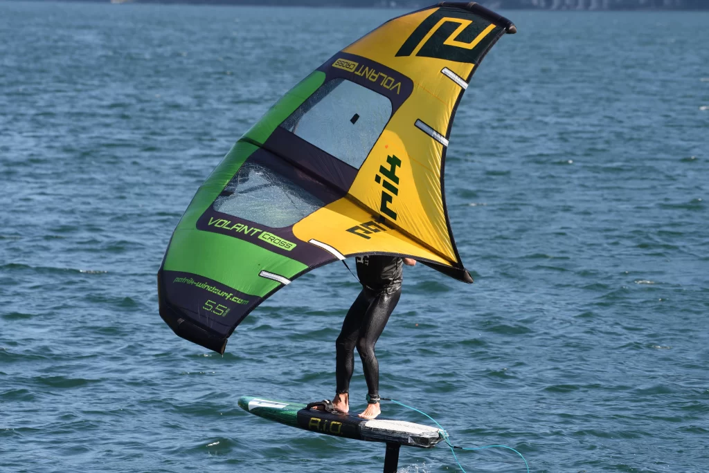 corsi wing foil lago di como