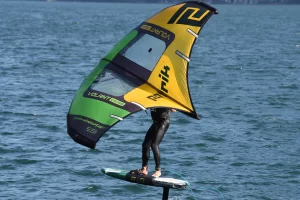 corsi wing foil lago di como
